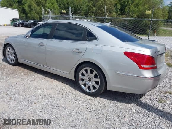 ✅ 2011 Hyundai Equus Signature • VIN: KMHGH4JF7BU035935 • Lot: 43344112. Listed on IAAI with 145,342 mi. Free auction sales archive from the USA and detailed vehicle history report at DreamBid. Image 3.