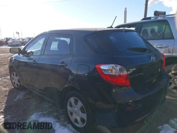 ✅ 2009 Toyota Matrix • VIN: 2T1KU40E79C055371 • Lot: 43877341. Wystawiony na IAAI z przebiegiem 161 904 mil. Bezpłatny archiwum sprzedaży aukcyjnych z USA i szczegółowy raport historii pojazdu na DreamBid. Zdjęcie 3.