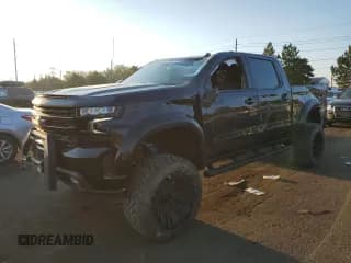 ✅ 2021 Chevrolet Silverado 1500 LT Trail Boss • VIN: 3GCPYFEL5MG271747 • Lot: 70089864. Wystawiony na Copart z przebiegiem 54 964 mil. Bezpłatny archiwum sprzedaży aukcyjnych z USA i szczegółowy raport historii pojazdu na DreamBid. Zdjęcie 1.