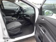 ✅ 2017 Ford Escape SE • VIN: 1FMCU0GD5HUA13448 • Лот: 43810462. Опубликован ранее на IAAI с пробегом 124 017 миль. Бесплатный доступ к архиву аукционных продаж из США и подробный отчёт об истории автомобиля на DreamBid. Изображение 5.