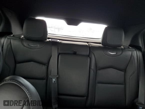 ✅ 2019 Cadillac XT4 FWD Premium Luxury • VIN: 1GYFZCR41KF106068 • Lot: 58938375. Wystawiony na Copart z przebiegiem 64 845 mil. Bezpłatny archiwum sprzedaży aukcyjnych z USA i szczegółowy raport historii pojazdu na DreamBid. Zdjęcie 10.