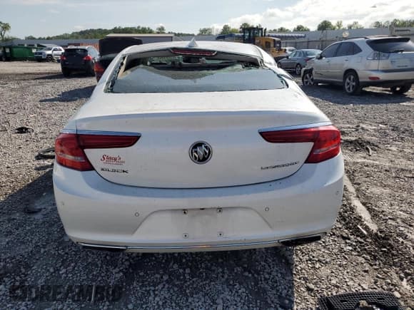 ✅ 2017 Buick LaCrosse Premium • VIN: 1G4ZR5SS6HU130342 • Lot: 63681354. Wystawiony na Copart z przebiegiem 325 876 mil. Bezpłatny archiwum sprzedaży aukcyjnych z USA i szczegółowy raport historii pojazdu na DreamBid. Zdjęcie 6.