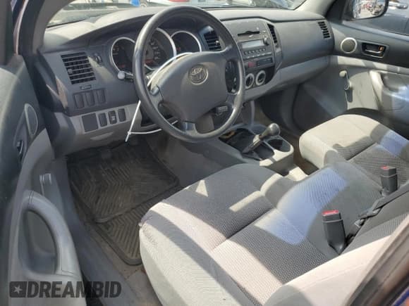 ✅ 2008 Toyota Tacoma • VIN: 5TEPX42N98Z568222 • Lot: 68598325. Wystawiony na Copart z przebiegiem 238 960 mil. Bezpłatny archiwum sprzedaży aukcyjnych z USA i szczegółowy raport historii pojazdu na DreamBid. Zdjęcie 8.