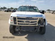 ✅ 2008 Ford F-450 XL • VIN: 1FTXW43R68EA05250 • Lot: 63145544. Wystawiony na Copart z przebiegiem 63 109 mil. Bezpłatny archiwum sprzedaży aukcyjnych z USA i szczegółowy raport historii pojazdu na DreamBid. Zdjęcie 5.