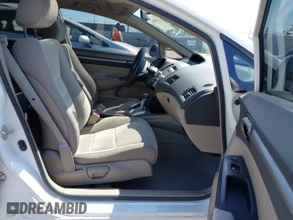 ✅ 2010 Honda Civic EX • VIN: 2HGFA1F84AH522493 • Lot: 43195442. Listed on IAAI with 217,975 mi. Free auction sales archive from the USA and detailed vehicle history report at DreamBid. Image 5.