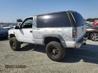 1992 Chevrolet Blazer z VIN 1GNEK18K2NJ331196, wystawiony jako Copart lot #84045025 z przebiegiem 208 496 mil mil oraz Szkoda całkowita • Salvage title. Historia ofert i sprzedaży dostępna na DreamBid. Obrazek 2.