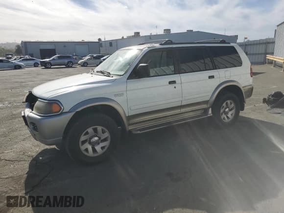 ✅ 2000 Mitsubishi Montero Sport LS • VIN: JA4LS31H4YP020357 • Lot: 75455764. Wystawiony na Copart z przebiegiem 166 952 mil. Bezpłatny archiwum sprzedaży aukcyjnych z USA i szczegółowy raport historii pojazdu na DreamBid. Zdjęcie 1.