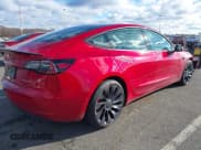 ✅ 2021 Tesla Model 3 Performance • VIN: 5YJ3E1EC0MF975578 • Lot: 43718657. Wystawiony na IAAI z przebiegiem 47 036 mil. Bezpłatny archiwum sprzedaży aukcyjnych z USA i szczegółowy raport historii pojazdu na DreamBid. Zdjęcie 4.