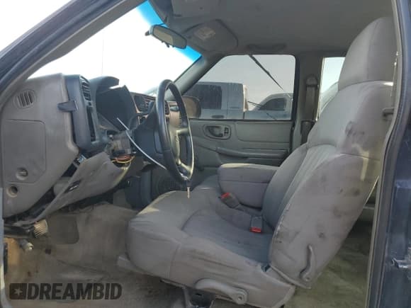 ✅ 2003 Chevrolet S-10 LS • VIN: 1GCCS19X538145019 • Лот: 49492075. Опубликован ранее на Copart с пробегом 286 260 миль. Бесплатный доступ к архиву аукционных продаж из США и подробный отчёт об истории автомобиля на DreamBid. Изображение 7.