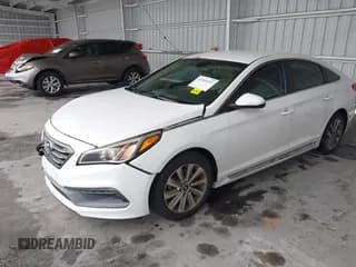 ✅ 2017 Hyundai Sonata Sport • VIN: 5NPE34AF4HH503102 • Лот: 43255337. Опубликован ранее на IAAI с пробегом 126 135 миль. Бесплатный доступ к архиву аукционных продаж из США и подробный отчёт об истории автомобиля на DreamBid. Изображение 2.