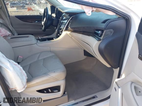 ✅ 2019 Cadillac Escalade ESV Luxury • VIN: 1GYS3HKJ1KR155783 • Lot: 41099774. Wystawiony na IAAI z przebiegiem 60 610 mil. Bezpłatny archiwum sprzedaży aukcyjnych z USA i szczegółowy raport historii pojazdu na DreamBid. Zdjęcie 5.