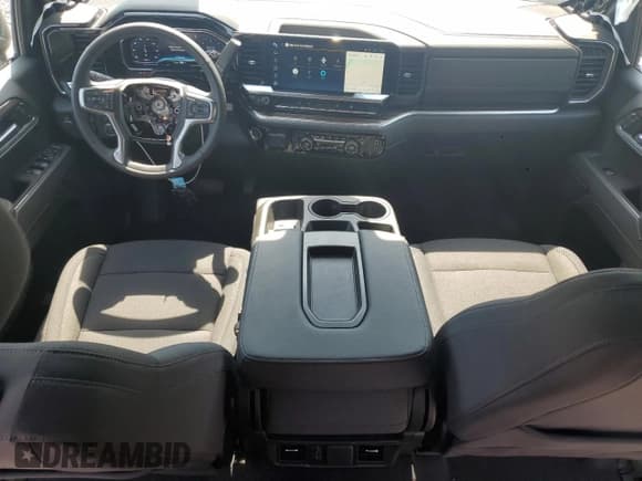 ✅ 2025 Chevrolet Silverado 1500 • VIN: 1GCPKEEK6SZ237851 • Лот: 71095235. Опубликован ранее на Copart с пробегом 3 329 миль. Бесплатный доступ к архиву аукционных продаж из США и подробный отчёт об истории автомобиля на DreamBid. Изображение 8.