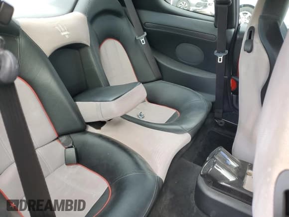 ✅ 2006 Maserati GranSport • VIN: ZAMEC38A560021202 • Лот: 85336315. Опубликован ранее на Copart с пробегом 84 926 миль. Бесплатный доступ к архиву аукционных продаж из США и подробный отчёт об истории автомобиля на DreamBid. Изображение 10.