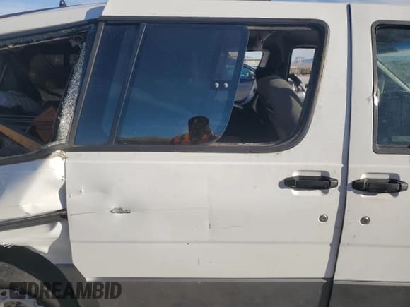 ✅ 1993 Ford Aerostar • VIN: 1FMDA31X9PZA67712 • Lot: 80171704. Wystawiony na Copart z przebiegiem 229 582 mil. Bezpłatny archiwum sprzedaży aukcyjnych z USA i szczegółowy raport historii pojazdu na DreamBid. Zdjęcie 11.