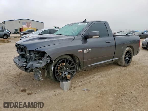 ✅ 2015 Ram 1500 Sport • VIN: 3C6JR6CT4FG604312 • Lot: 60494405. Listed on Copart with 111,648 mi. Free auction sales archive from the USA and detailed vehicle history report at DreamBid. Image 1.