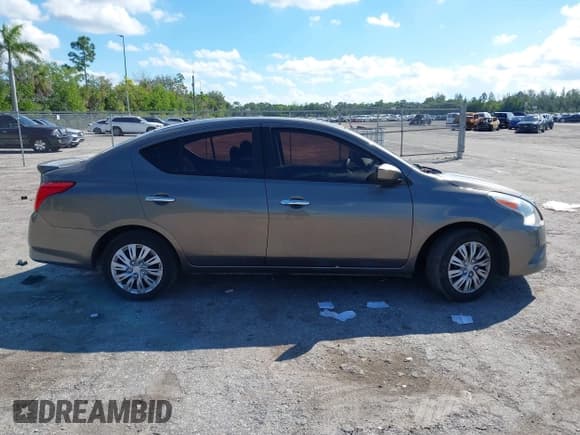 ✅ 2017 Nissan Versa SV • VIN: 3N1CN7AP9HK426067 • Лот: 43454472. Опубликован ранее на IAAI с пробегом 137 593 миль. Бесплатный доступ к архиву аукционных продаж из США и подробный отчёт об истории автомобиля на DreamBid. Изображение 13.