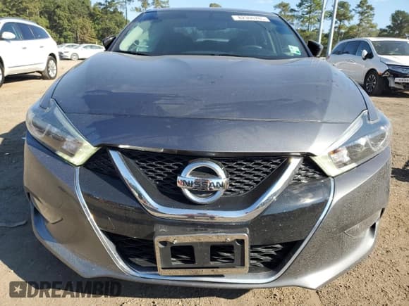 ✅ 2018 Nissan Maxima S • VIN: 1N4AA6AP8JC402371 • Lot: 82300785. Wystawiony na Copart z przebiegiem 70 626 mil. Bezpłatny archiwum sprzedaży aukcyjnych z USA i szczegółowy raport historii pojazdu na DreamBid. Zdjęcie 5.