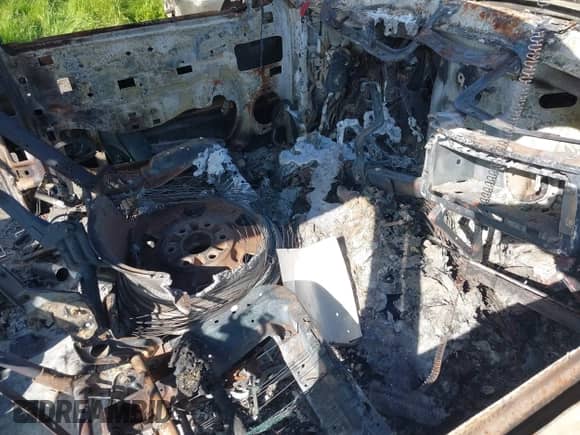 ✅ 2006 GMC Sierra 1500 SLE1 • VIN: 2GTEC13T661195866 • Lot: 41402673. Listed on IAAI with Not provided. Free auction sales archive from the USA and detailed vehicle history report at DreamBid. Image 5.