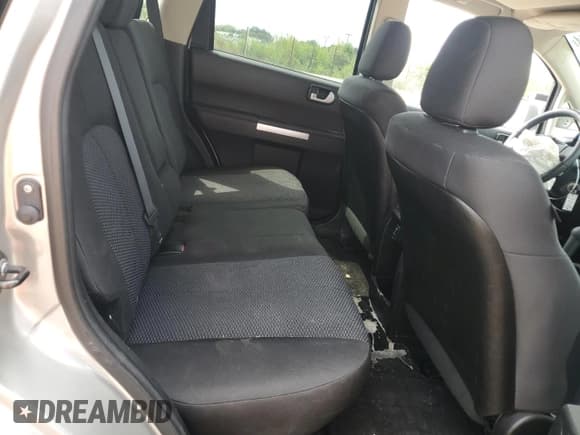 ✅ 2010 Mitsubishi Endeavor LS • VIN: 4A4JN2AS5AE003815 • Lot: 64439254. Wystawiony na Copart z przebiegiem 185 998 mil. Bezpłatny archiwum sprzedaży aukcyjnych z USA i szczegółowy raport historii pojazdu na DreamBid. Zdjęcie 11.