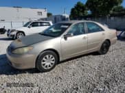 ✅ 2005 Toyota Camry SE • VIN: 4T1BE32K95U392255 • Lot: 93202375. Wystawiony na Copart z przebiegiem 99 797 mil. Bezpłatny archiwum sprzedaży aukcyjnych z USA i szczegółowy raport historii pojazdu na DreamBid. Zdjęcie 1.