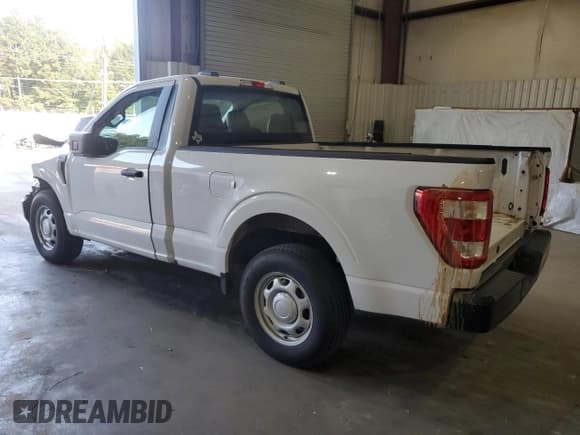✅ 2022 Ford F-150 XL • VIN: 1FTMF1CB5NKE47048 • Лот: 86078535. Опубликован ранее на Copart с пробегом 154 997 миль. Бесплатный доступ к архиву аукционных продаж из США и подробный отчёт об истории автомобиля на DreamBid. Изображение 2.