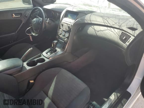 ✅ 2015 Hyundai Genesis Coupe 3.8L Base • VIN: KMHHT6KJ4FU128449 • Lot: 55292025. Wystawiony na Copart z przebiegiem 61 329 mil. Bezpłatny archiwum sprzedaży aukcyjnych z USA i szczegółowy raport historii pojazdu na DreamBid. Zdjęcie 8.