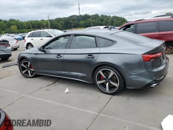 ✅ 2022 Audi A5 Sportback S line Premium Plus • VIN: WAUFACF50NA012580 • Лот: 69744665. Опубликован ранее на Copart с пробегом 41 080 миль. Бесплатный доступ к архиву аукционных продаж из США и подробный отчёт об истории автомобиля на DreamBid. Изображение 2.