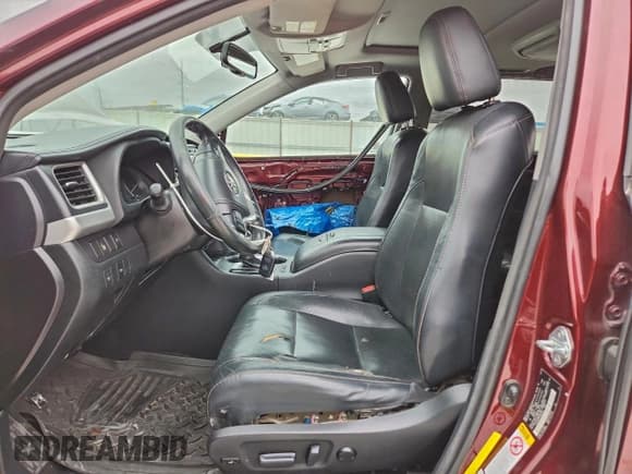 ✅ 2014 Toyota Highlander Limited • VIN: 5TDYKRFH1ES034578 • Лот: 94920125. Опубликован ранее на Copart с пробегом 170 981 миль. Бесплатный доступ к архиву аукционных продаж из США и подробный отчёт об истории автомобиля на DreamBid. Изображение 7.