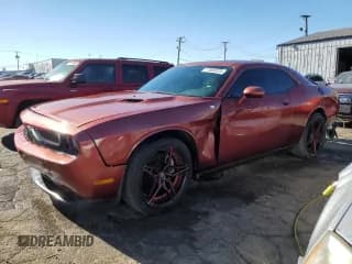 ✅ 2014 Dodge Challenger R/T 100th Anniversary Appearance • VIN: 2C3CDYBT3EH258284 • Lot: 77003374. Wystawiony na Copart z przebiegiem 149 525 mil. Bezpłatny archiwum sprzedaży aukcyjnych z USA i szczegółowy raport historii pojazdu na DreamBid. Zdjęcie 1.