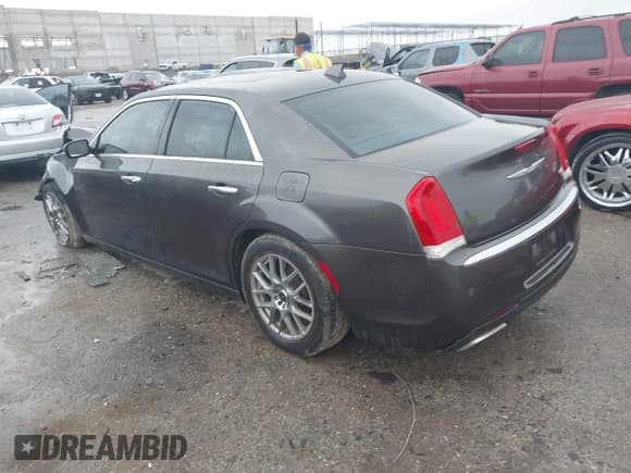 ✅ 2015 Chrysler 300 C • VIN: 2C3CCAEG4FH903728 • Lot: 42425950. Wystawiony na IAAI z przebiegiem 289 661 mil. Bezpłatny archiwum sprzedaży aukcyjnych z USA i szczegółowy raport historii pojazdu na DreamBid. Zdjęcie 3.