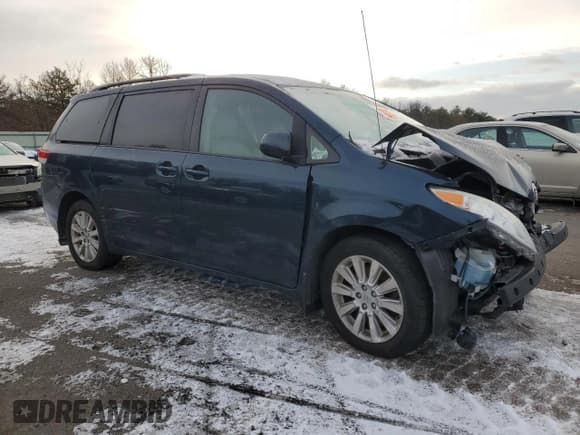 ✅ 2011 Toyota Sienna XLE • VIN: 5TDDK3DC2BS023443 • Lot: 88552205. Listed on Copart with Not provided. Free auction sales archive from the USA and detailed vehicle history report at DreamBid. Image 4.
