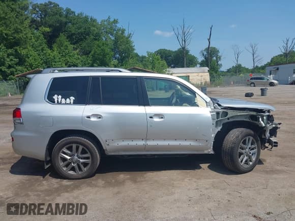 ✅ 2015 Lexus LX 570 • VIN: JTJHY7AX5F4164925 • Lot: 42647730. Listed on IAAI with 119,052 mi. Free auction sales archive from the USA and detailed vehicle history report at DreamBid. Image 14.