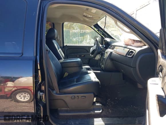 ✅ 2014 Chevrolet Silverado 2500HD LTZ • VIN: 1GC1KYE89EF133257 • Lot: 43420254. Listed on IAAI with 198,864 mi. Free auction sales archive from the USA and detailed vehicle history report at DreamBid. Image 5.