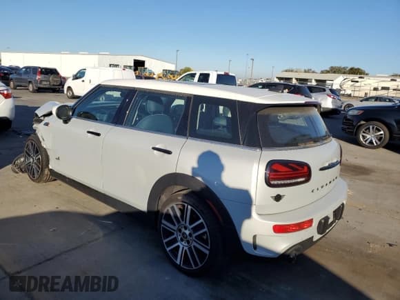 ✅ 2022 MINI Clubman Cooper S • VIN: WMWXJ1C06N2P82102 • Lot: 79389094. Listed on Copart with 6,401 mi. Free auction sales archive from the USA and detailed vehicle history report at DreamBid. Image 2.