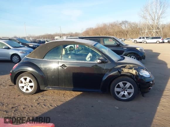 ✅ 2007 Volkswagen Beetle • VIN: 3VWRF31Y07M416355 • Lot: 41569687. Listed on IAAI with 146,413 mi. Free auction sales archive from the USA and detailed vehicle history report at DreamBid. Image 13.