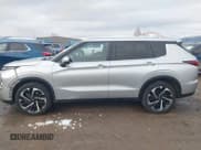 ✅ 2024 Mitsubishi Outlander SE • VIN: JA4J3VA8XRZ078785 • Lot: 43797853. Listed on IAAI with 30,830 mi. Free auction sales archive from the USA and detailed vehicle history report at DreamBid. Image 14.