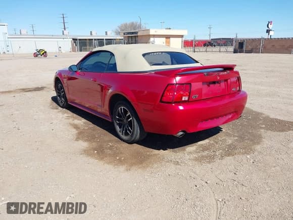 ✅ 2000 Ford Mustang GT • VIN: 1FAFP45X6YF214265 • Lot: 41662925. Listed on IAAI with 81,814 mi. Free auction sales archive from the USA and detailed vehicle history report at DreamBid. Image 3.