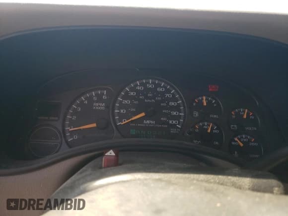 ✅ 2002 Chevrolet Suburban LT • VIN: 1GNFK16Z82J126949 • Лот: 73992934. Опубликован ранее на Copart с пробегом 135 399 миль. Бесплатный доступ к архиву аукционных продаж из США и подробный отчёт об истории автомобиля на DreamBid. Изображение 9.