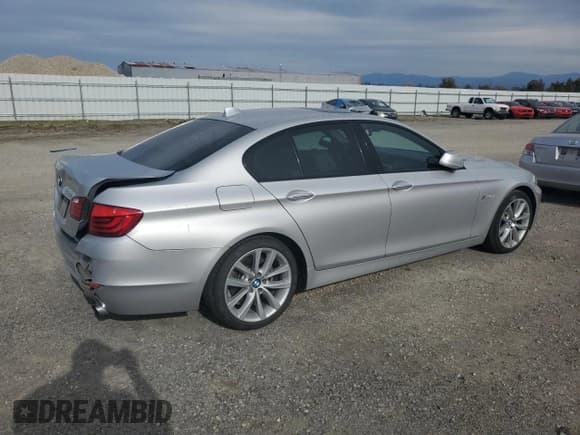✅ 2011 BMW 5 Series 535i • VIN: WBAFR7C51BC804970 • Lot: 92238025. Wystawiony na Copart z przebiegiem 131 344 mil. Bezpłatny archiwum sprzedaży aukcyjnych z USA i szczegółowy raport historii pojazdu na DreamBid. Zdjęcie 3.