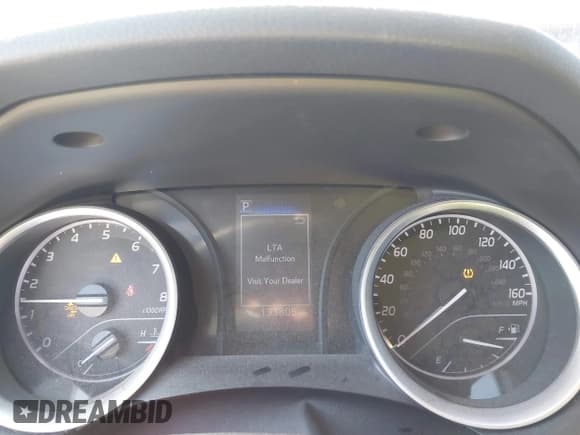 ✅ 2021 Toyota Camry LE • VIN: 4T1C11AKXMU443380 • Lot: 43502685. Wystawiony na IAAI z przebiegiem 133 805 mil. Bezpłatny archiwum sprzedaży aukcyjnych z USA i szczegółowy raport historii pojazdu na DreamBid. Zdjęcie 7.