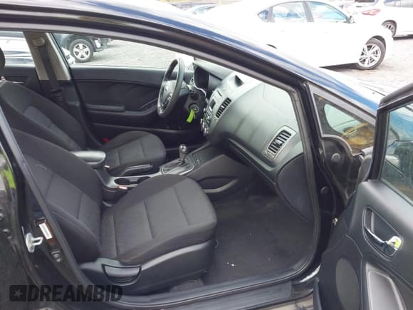 ✅ 2014 Kia Forte LX • VIN: KNAFK4A67E5185329 • Lot: 43490797. Listed on IAAI with 111,840 mi. Free auction sales archive from the USA and detailed vehicle history report at DreamBid. Image 5.