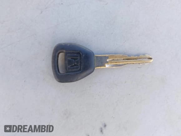 ✅ 2002 Honda Accord LX • VIN: 1HGCG314X2A032383 • Lot: 42087789. Listed on IAAI with 180,118 mi. Free auction sales archive from the USA and detailed vehicle history report at DreamBid. Image 11.