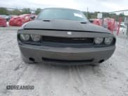 ✅ 2010 Dodge Challenger SE • VIN: 2B3CJ4DV7AH260238 • Lot: 41727317. Wystawiony na IAAI z przebiegiem 189 806 mil. Bezpłatny archiwum sprzedaży aukcyjnych z USA i szczegółowy raport historii pojazdu na DreamBid. Zdjęcie 6.