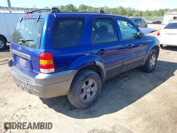 ✅ 2005 Ford Escape XLT • VIN: 1FMCU93105KA09251 • Lot: 43361970. Listed on IAAI with Not provided. Free auction sales archive from the USA and detailed vehicle history report at DreamBid. Image 4.