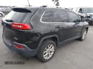 ✅ 2016 Jeep Cherokee Latitude • VIN: 1C4PJLCS2GW158809 • Lot: 43337790. Wystawiony na IAAI z przebiegiem 96 190 mil. Bezpłatny archiwum sprzedaży aukcyjnych z USA i szczegółowy raport historii pojazdu na DreamBid. Zdjęcie 4.