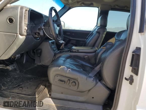 ✅ 2000 Chevrolet Silverado 1500 LS • VIN: 2GCEC19T4Y1327095 • Лот: 92128885. Опубликован ранее на Copart с пробегом 232 531 миль. Бесплатный доступ к архиву аукционных продаж из США и подробный отчёт об истории автомобиля на DreamBid. Изображение 7.