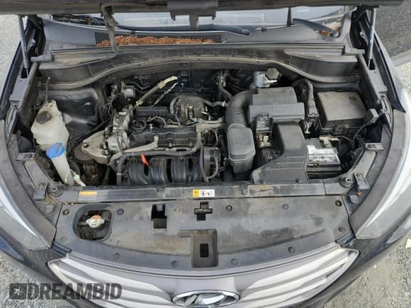 ✅ 2017 Hyundai Santa Fe 2.4L • VIN: 5NMZU3LB3HH008650 • Lot: 86128685. Wystawiony na Copart z przebiegiem 150 662 mil. Bezpłatny archiwum sprzedaży aukcyjnych z USA i szczegółowy raport historii pojazdu na DreamBid. Zdjęcie 11.