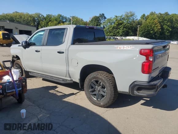 ✅ 2024 Chevrolet Silverado 1500 LT Trail Boss • VIN: 3GCUDFED7RG457885 • Лот: 71627385. Опубликован ранее на Copart с пробегом 20 667 миль. Бесплатный доступ к архиву аукционных продаж из США и подробный отчёт об истории автомобиля на DreamBid. Изображение 2.