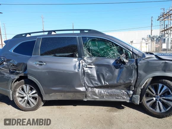 ✅ 2022 Subaru Ascent Touring • VIN: 4S4WMARD2N3431273 • Lot: 43503554. Listed on IAAI with 79,985 mi. Free auction sales archive from the USA and detailed vehicle history report at DreamBid. Image 13.