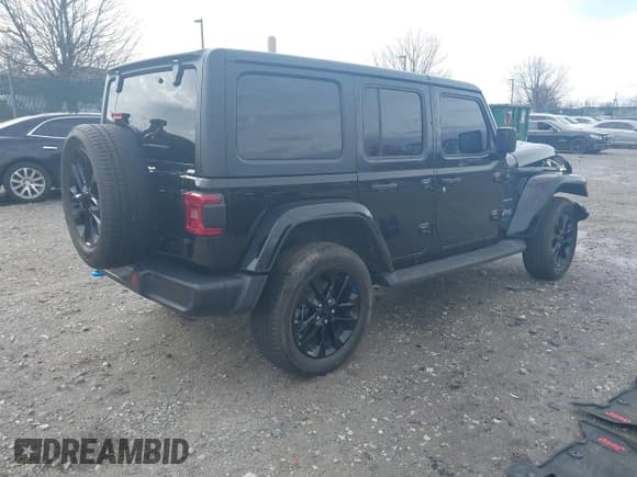 ✅ 2022 Jeep Wrangler Unlimited Sahara High Altitude • VIN: 1C4JJXP62NW206168 • Lot: 41709392. Listed on IAAI with Not provided. Free auction sales archive from the USA and detailed vehicle history report at DreamBid. Image 4.